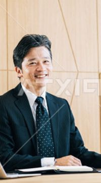 ライフプラザ中央代表取締役岡裕